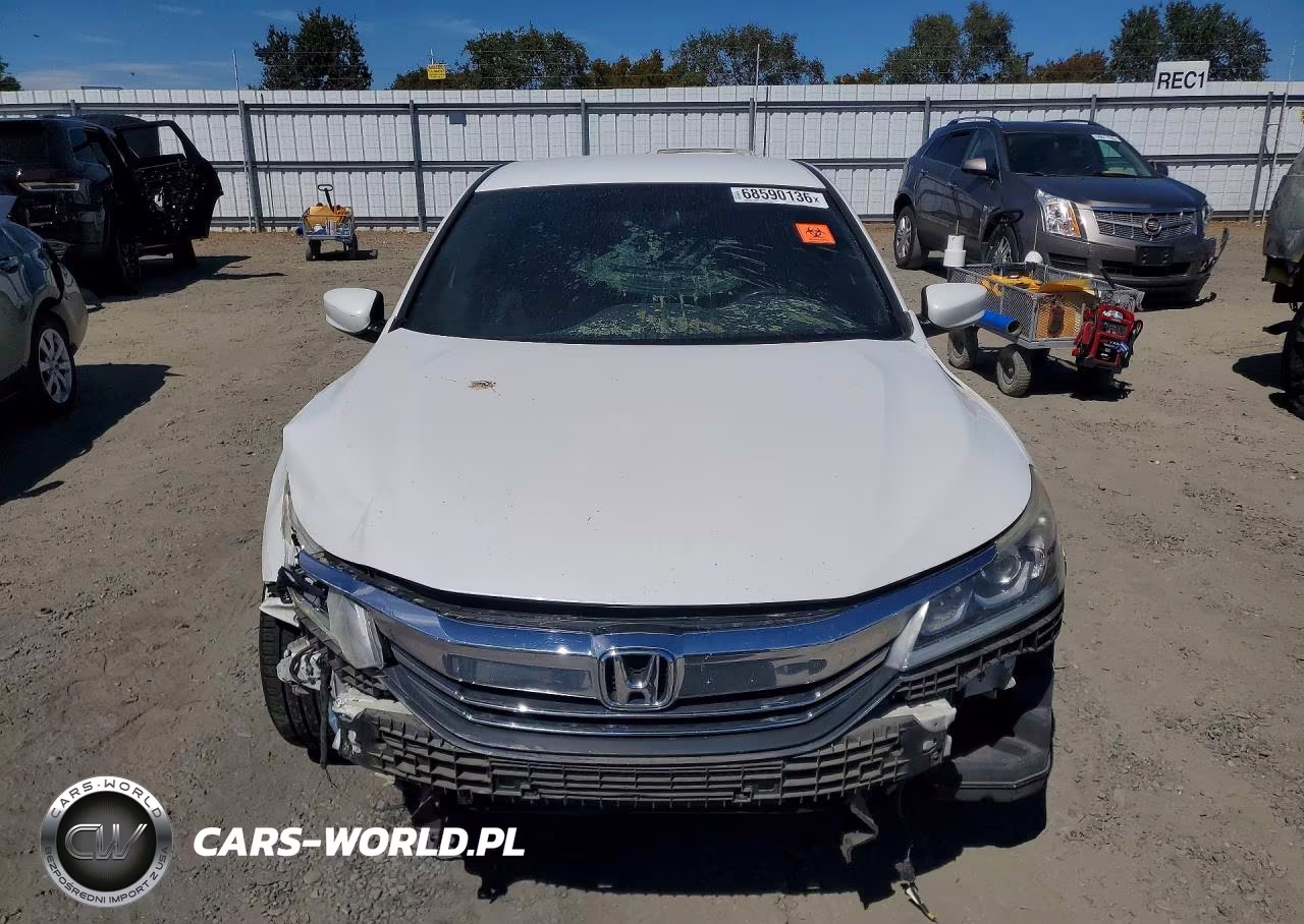 2017 Honda Accord Sport Special Edition VIN:1HGCR2F15HA200085 - 5
