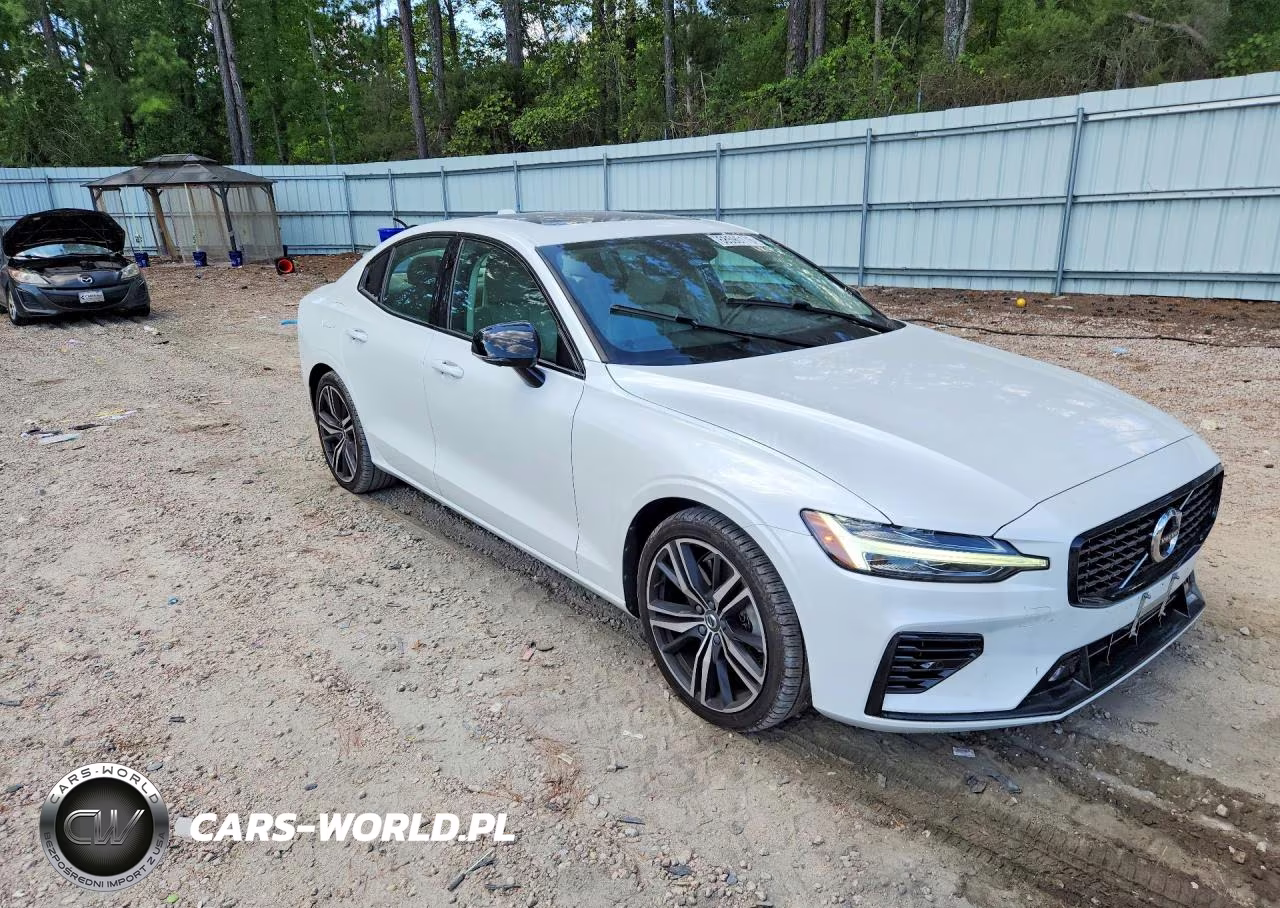 2021 Volvo S60 T8 Recharge R-Design VIN:7JRBR0FZ2MG103472 - 4