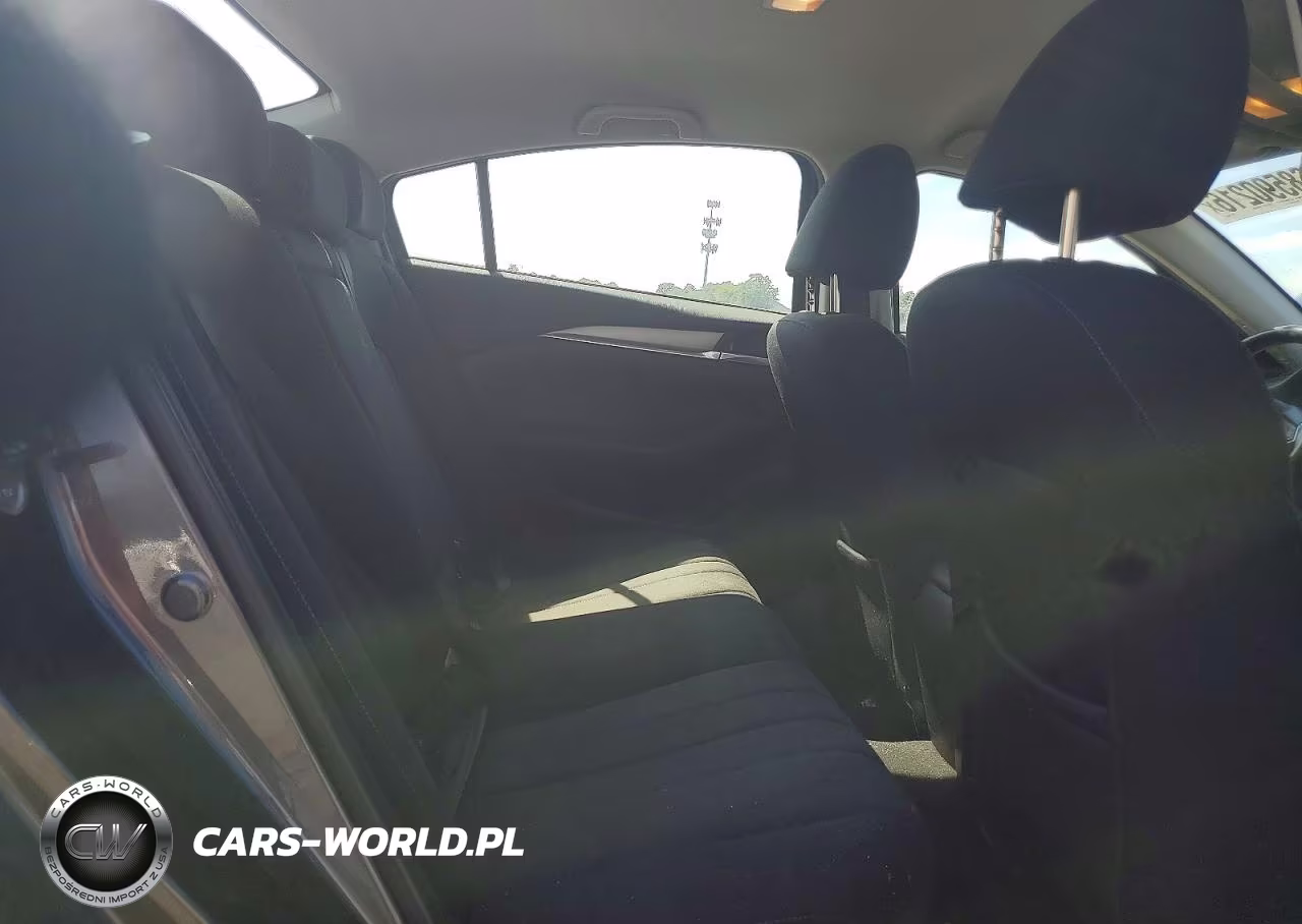 2018 Mazda 6 Sport VIN:JM1GL1UM6J1308407 - 10