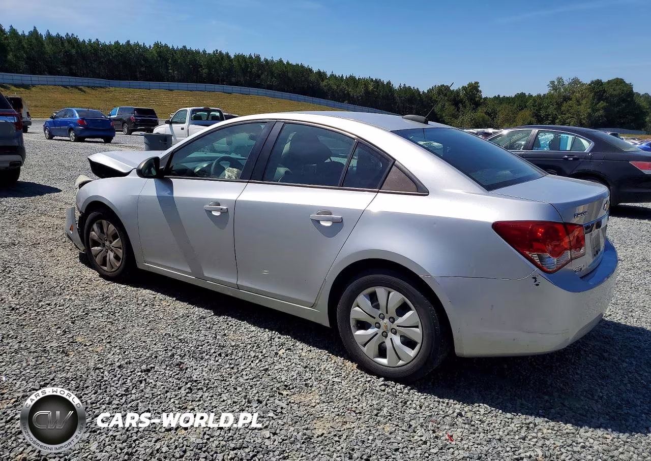 2015 Chevrolet Cruze Ls VIN:1G1PA5SH8F7110945 - 2