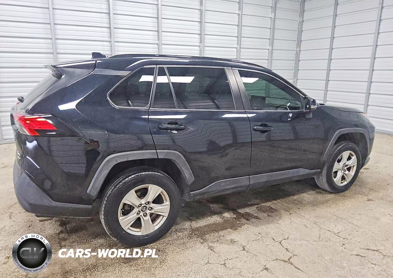 2021 Toyota Rav4 Xle VIN:2T3P1RFV9MW171964 - 3