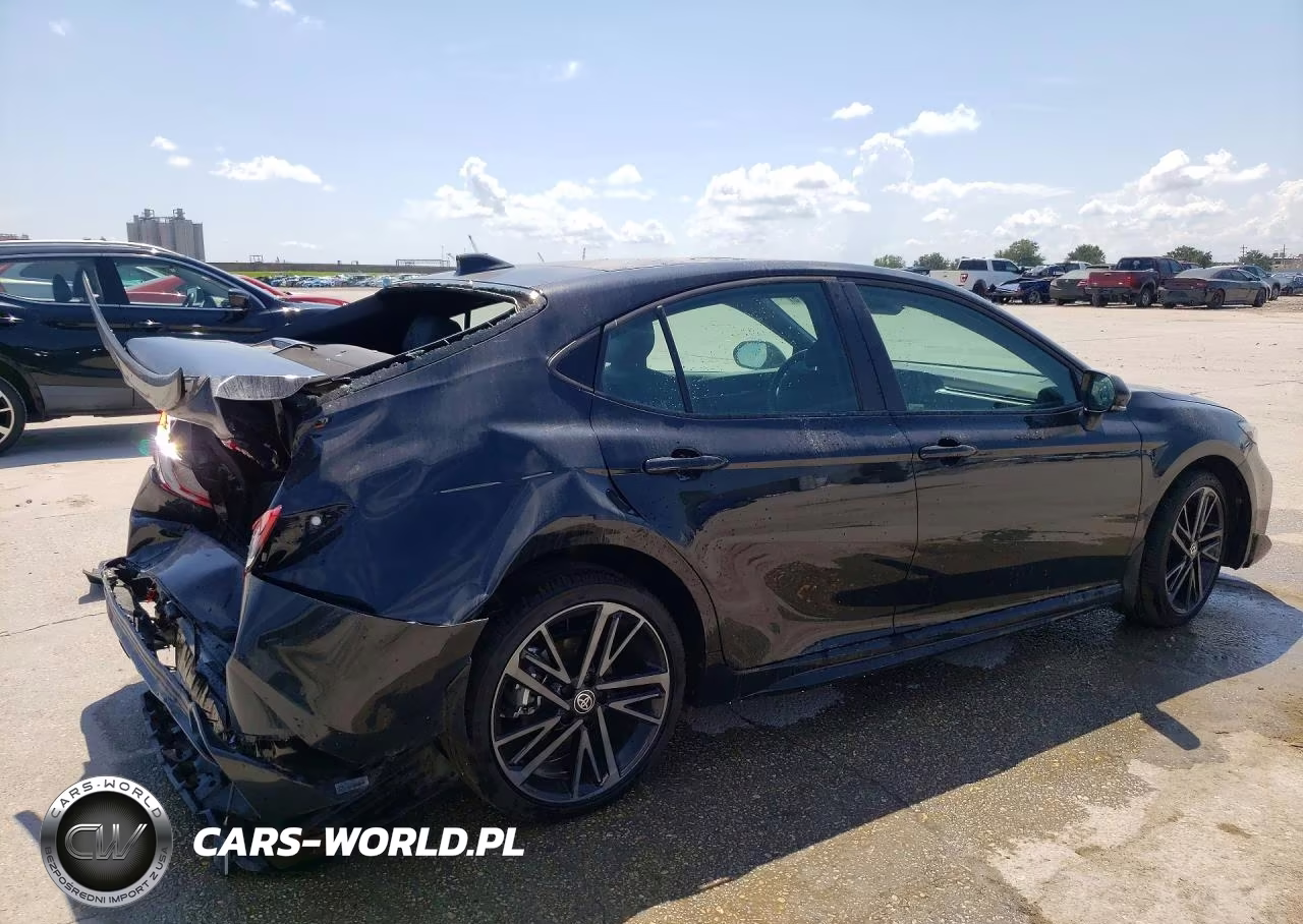 2026 Toyota Camry Xse VIN:4T1DAACK6TU766261 - 3