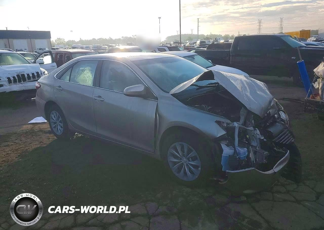 2015 Toyota Camry Le VIN:4T1BF1FKXFU099235 - 4