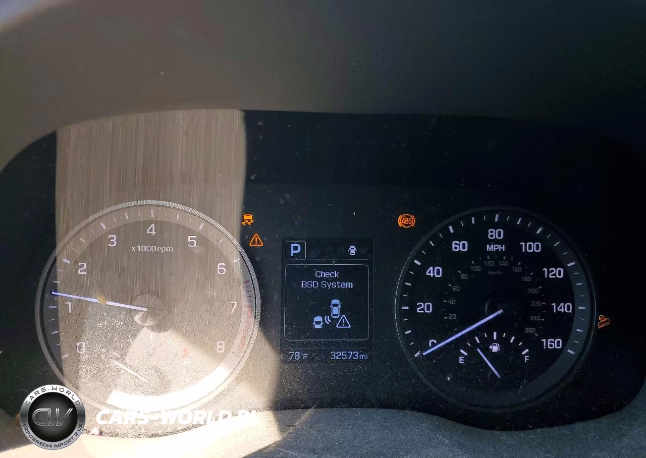 2017 Hyundai Tucson Limited VIN:KM8J33A28HU460679 - 9