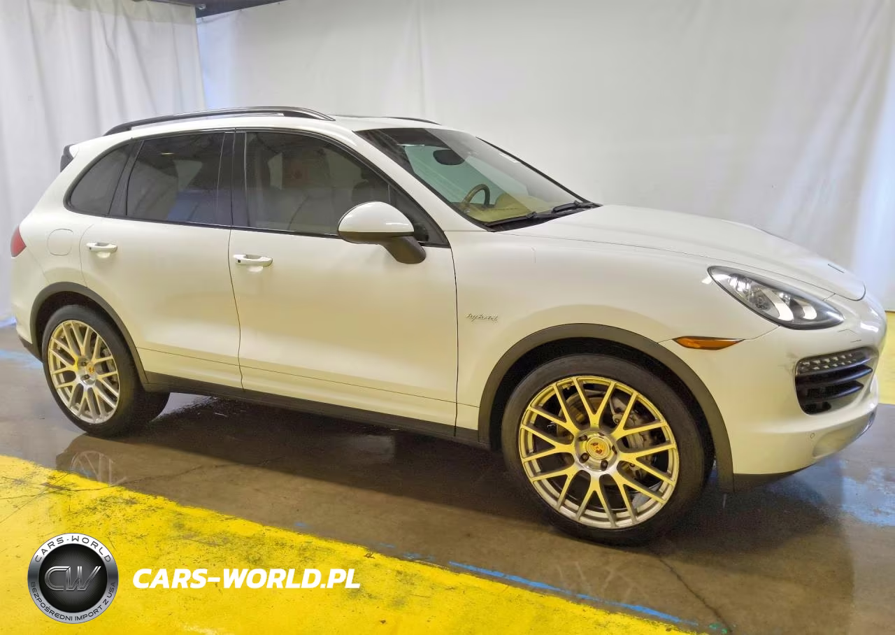 2013 Porsche Cayenne S Hybrid VIN:WP1AE2A26DLA15784 - 4