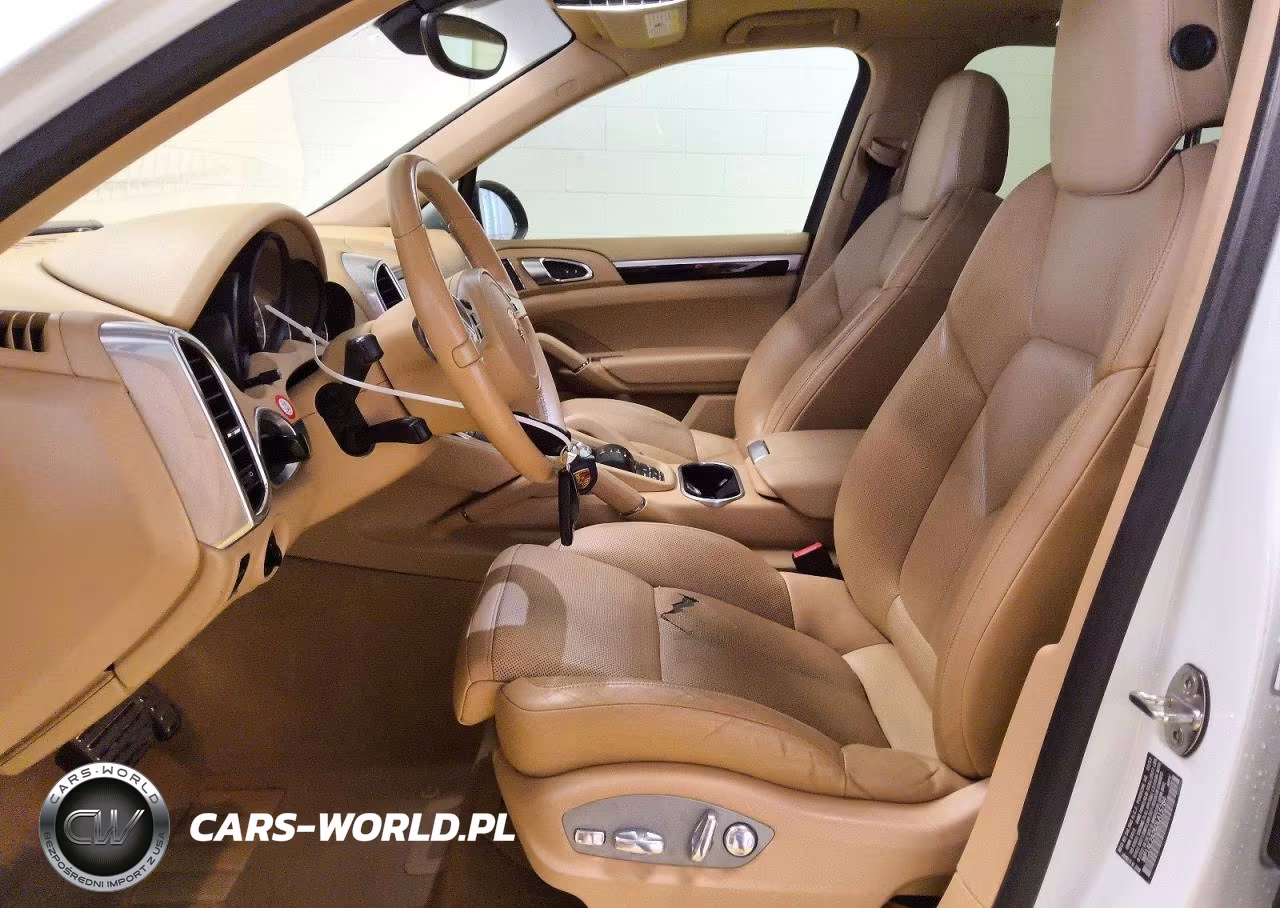 2013 Porsche Cayenne S Hybrid VIN:WP1AE2A26DLA15784 - 7