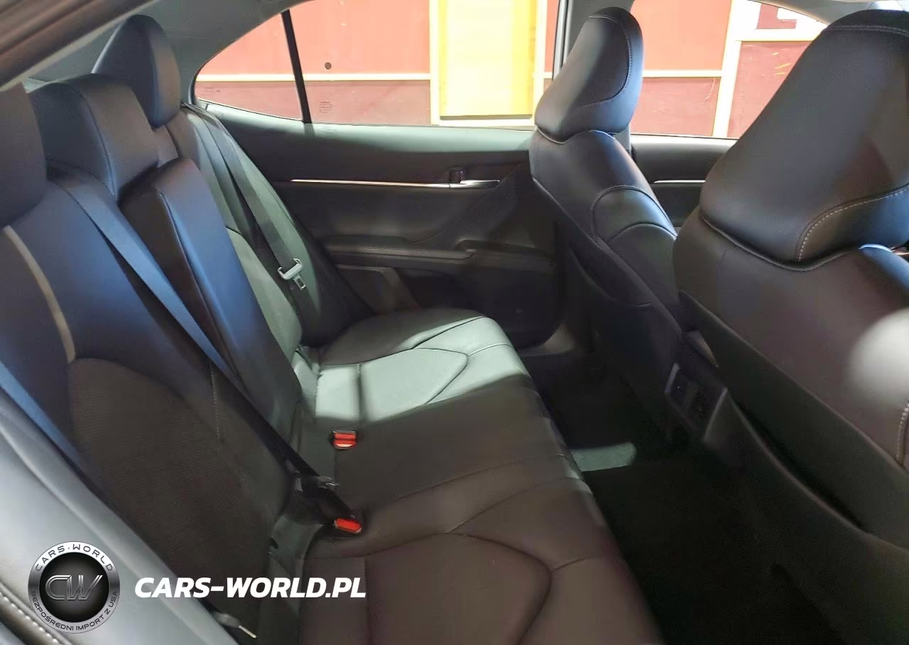 2021 Toyota Camry Xse VIN:4T1K61BKXMU043637 - 10