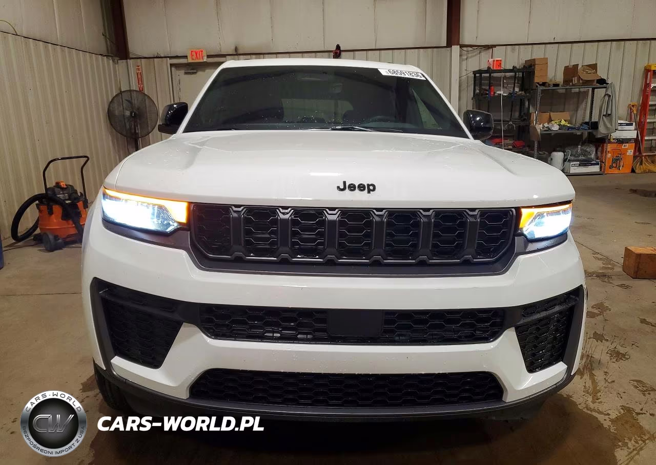 2026 Jeep Grand Cherokee Base VIN:1C4RJHARXTC243480 - 5