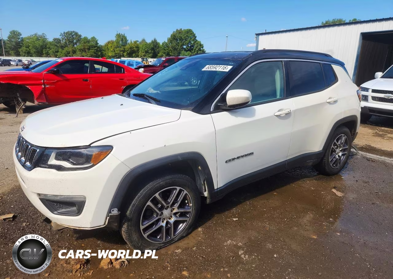 2018 Jeep Compass Latitude VIN:3C4NJCBB8JT194610 - 1