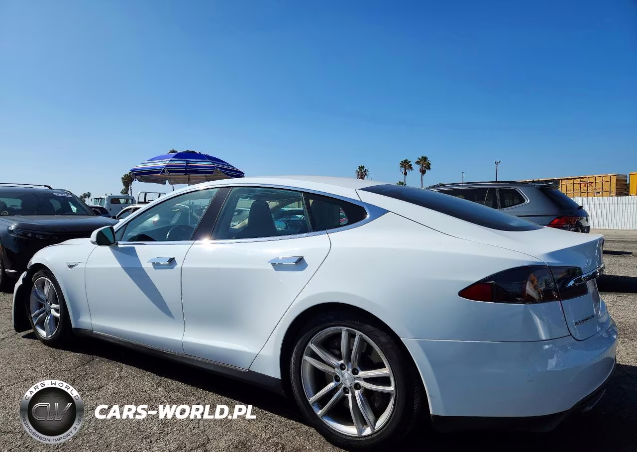 2013 Tesla Model S VIN:5YJSA1DN7DFP15544 - 2