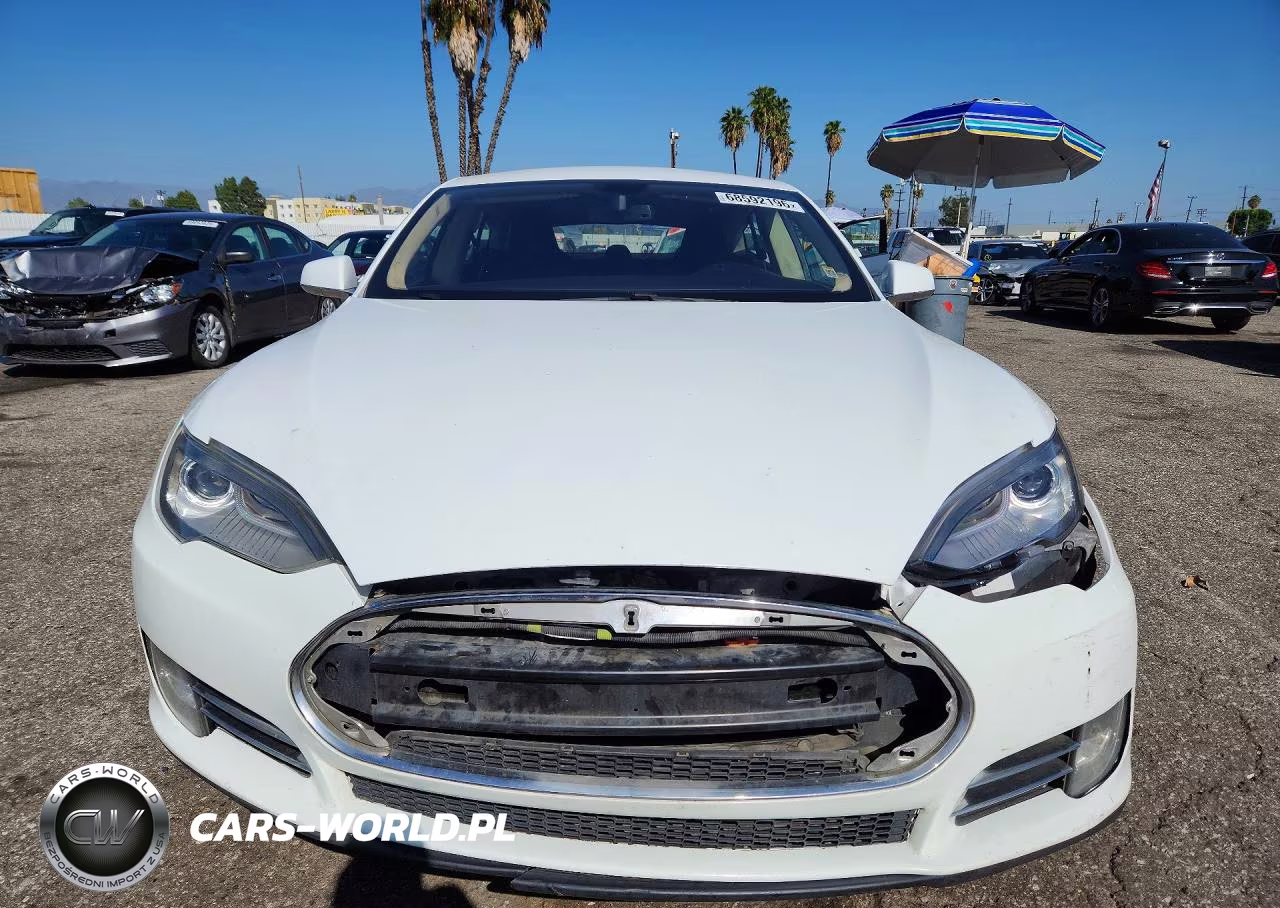 2013 Tesla Model S VIN:5YJSA1DN7DFP15544 - 5