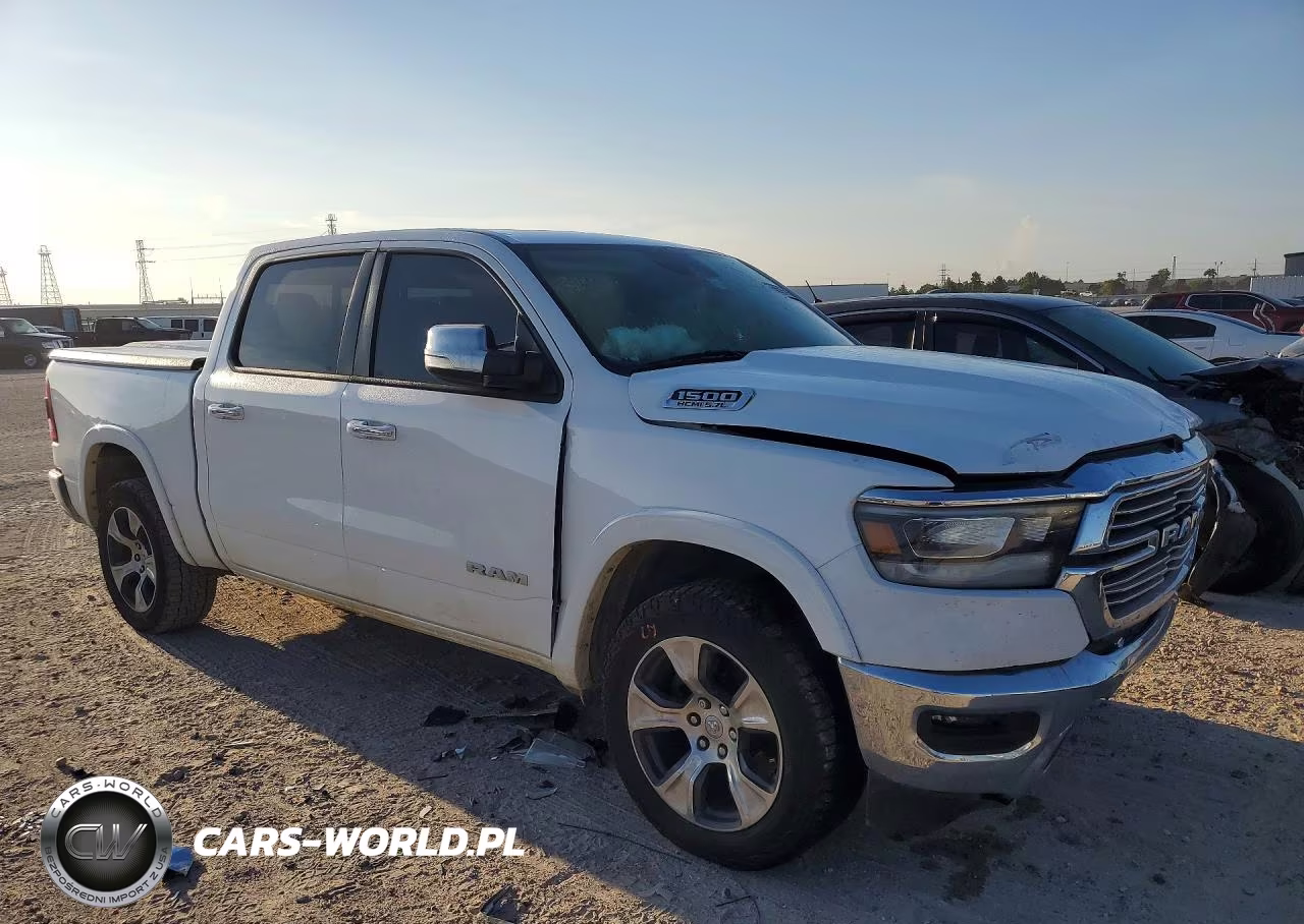 2022 Ram 1500 Laramie VIN:1C6SRFJT2NN352220 - 4