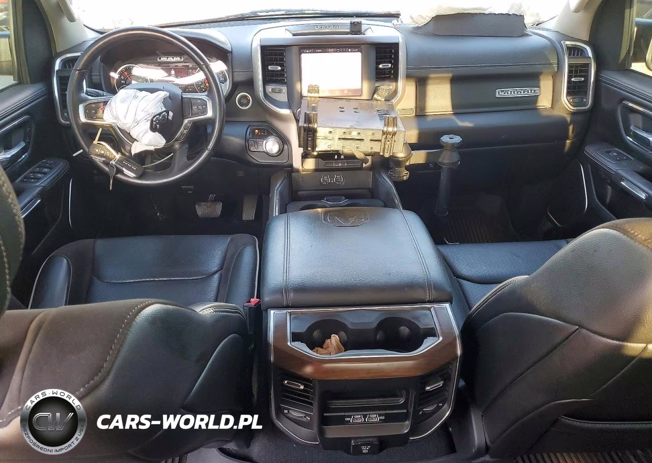 2022 Ram 1500 Laramie VIN:1C6SRFJT2NN352220 - 8