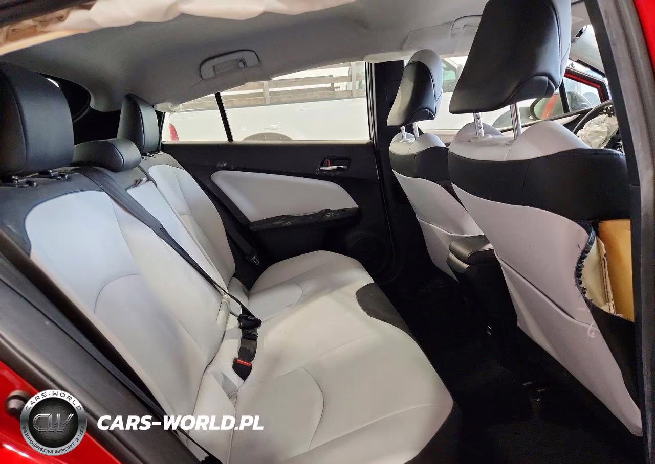 2016 Toyota Prius Three Touring VIN:JTDKARFU8G3521402 - 10