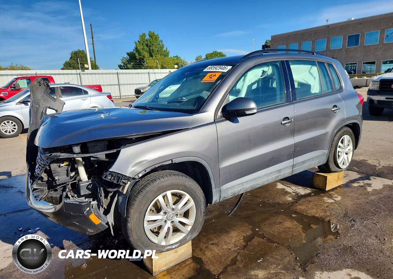 2016 Volkswagen Tiguan S VIN:WVGBV7AX7GW574323 - 1
