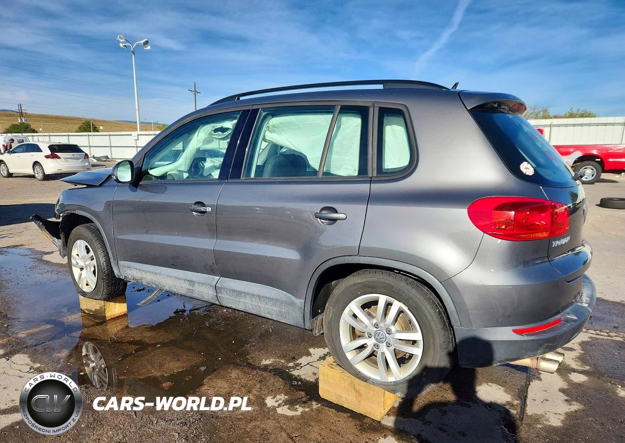 2016 Volkswagen Tiguan S VIN:WVGBV7AX7GW574323 - 2