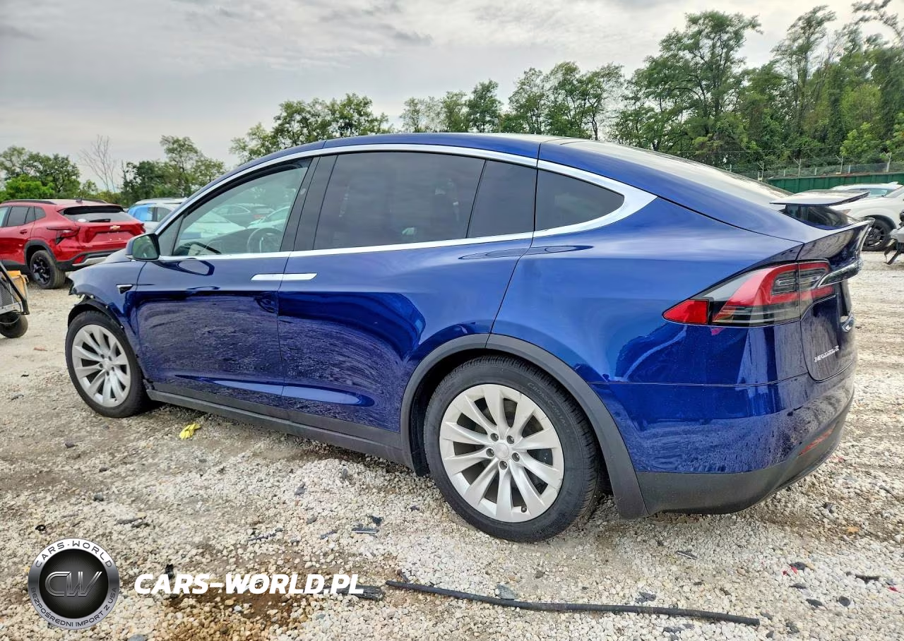 2018 Tesla Model X VIN:5YJXCBE22JF087091 - 2