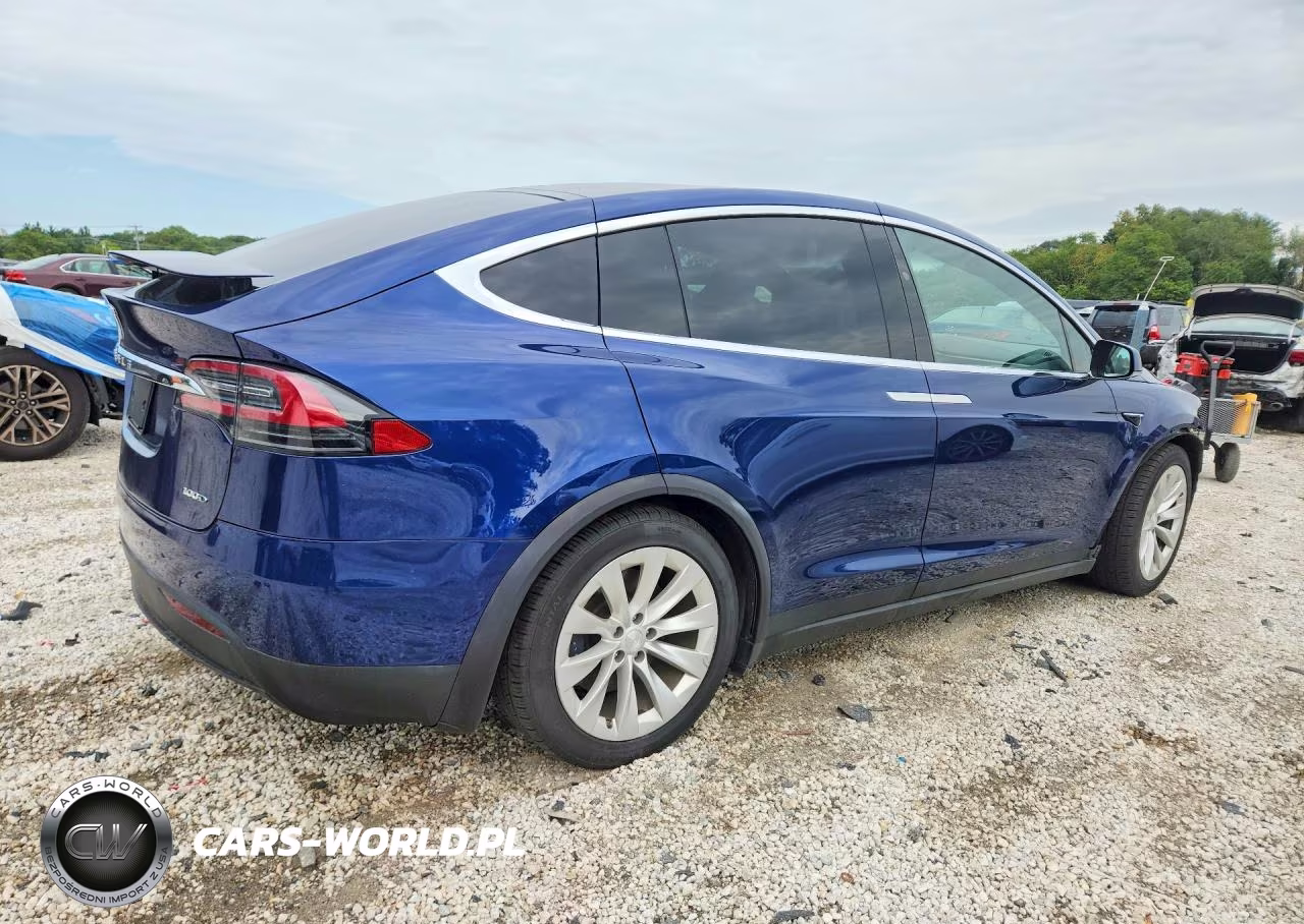 2018 Tesla Model X VIN:5YJXCBE22JF087091 - 3