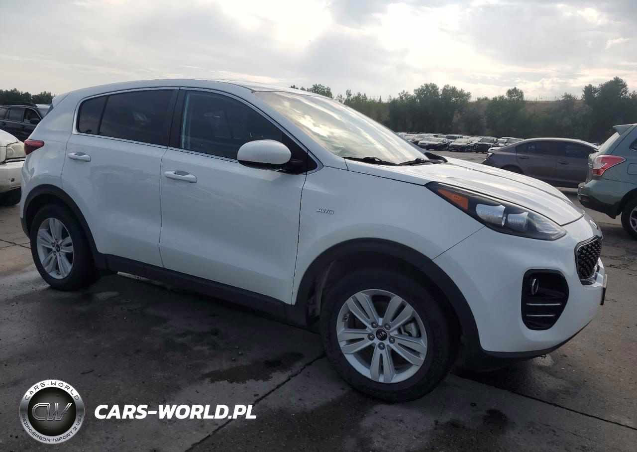 2018 Kia Sportage Lx VIN:KNDPMCAC1J7433056 - 4