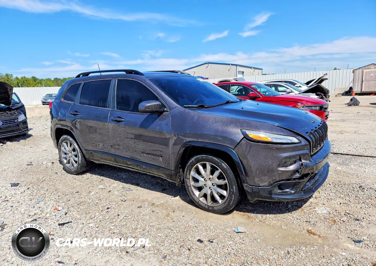 2018 Jeep Cherokee Latitude VIN:1C4PJLCB4JD587985 - 4