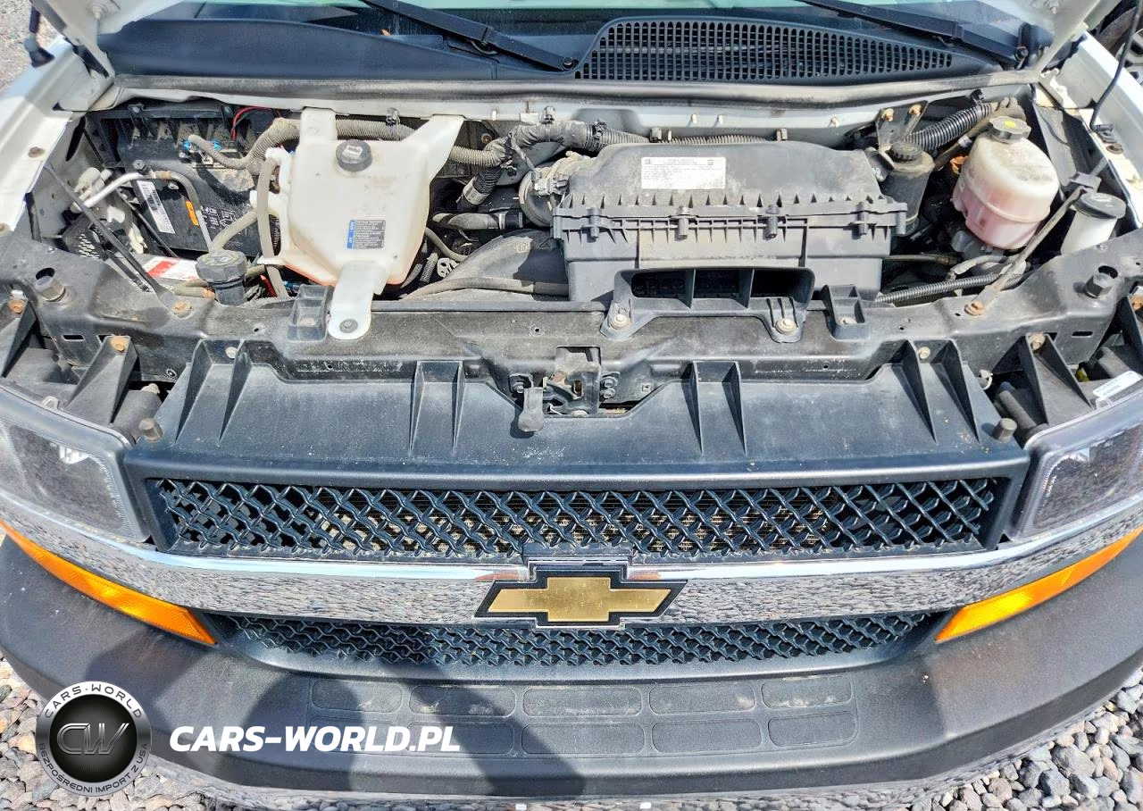 2021 Chevrolet Express G2500 VIN:1GCWGAFPXM1263872 - 12