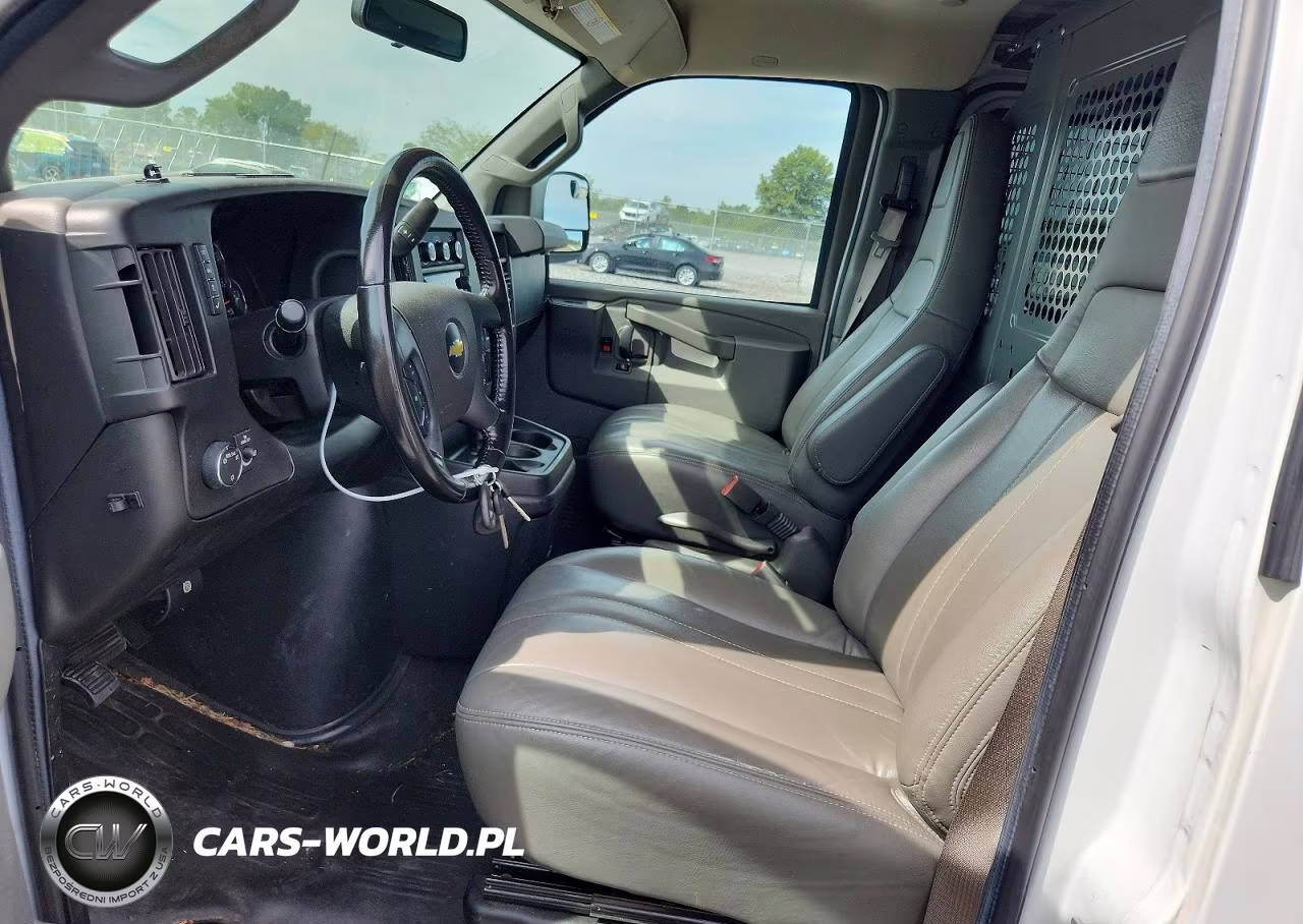 2021 Chevrolet Express G2500 VIN:1GCWGAFPXM1263872 - 7