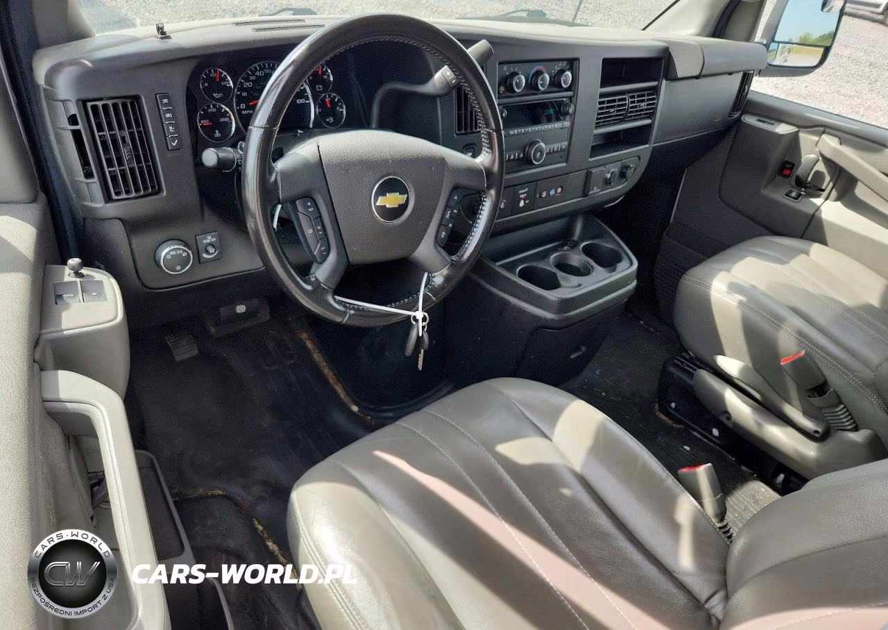 2021 Chevrolet Express G2500 VIN:1GCWGAFPXM1263872 - 8