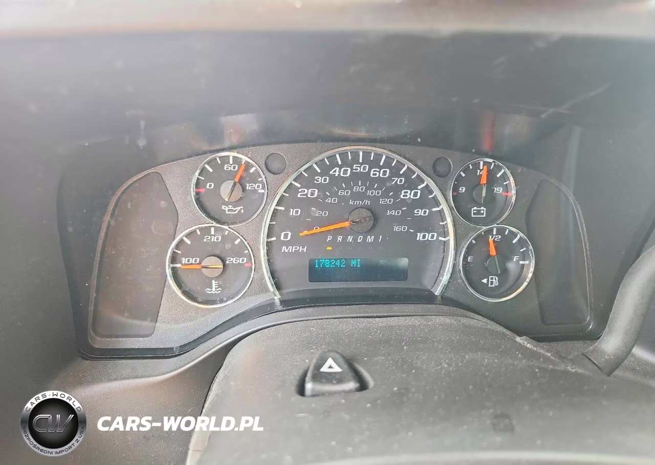 2021 Chevrolet Express G2500 VIN:1GCWGAFPXM1263872 - 9
