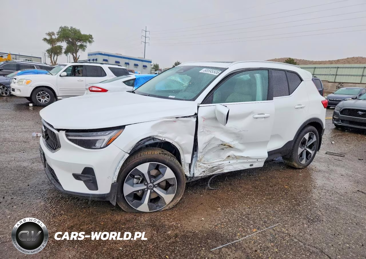 2025 Volvo Xc40 Plus – zdjęcie 1 z 12