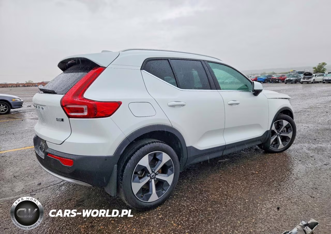 2025 Volvo Xc40 Plus VIN:YV4L12UE5S2570897 - 3