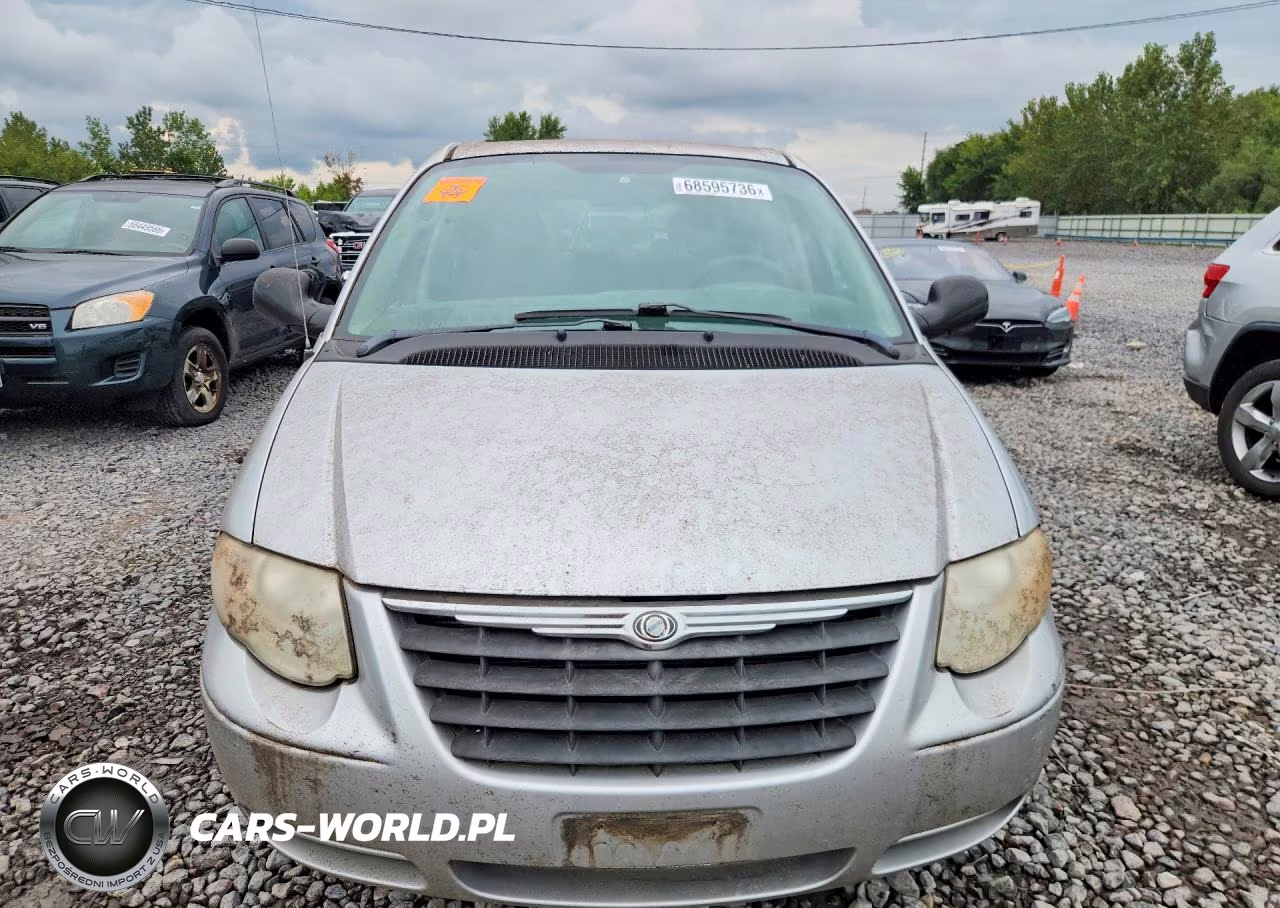 2007 Chrysler Town & Country Lx VIN:2A4GP44R07R330693 - 5