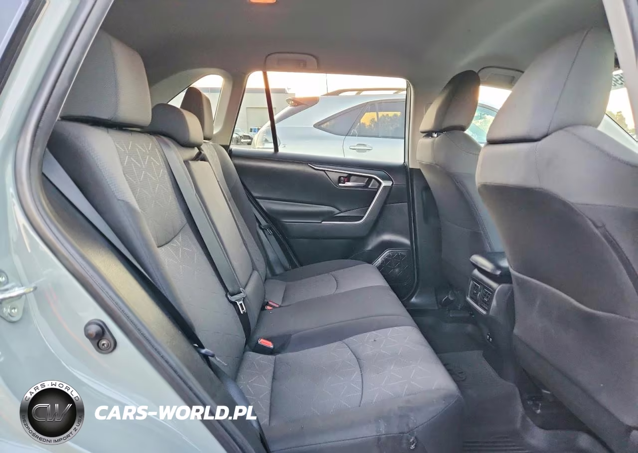 2021 Toyota Rav4 Xle VIN:2T3W1RFV6MC090563 - 10