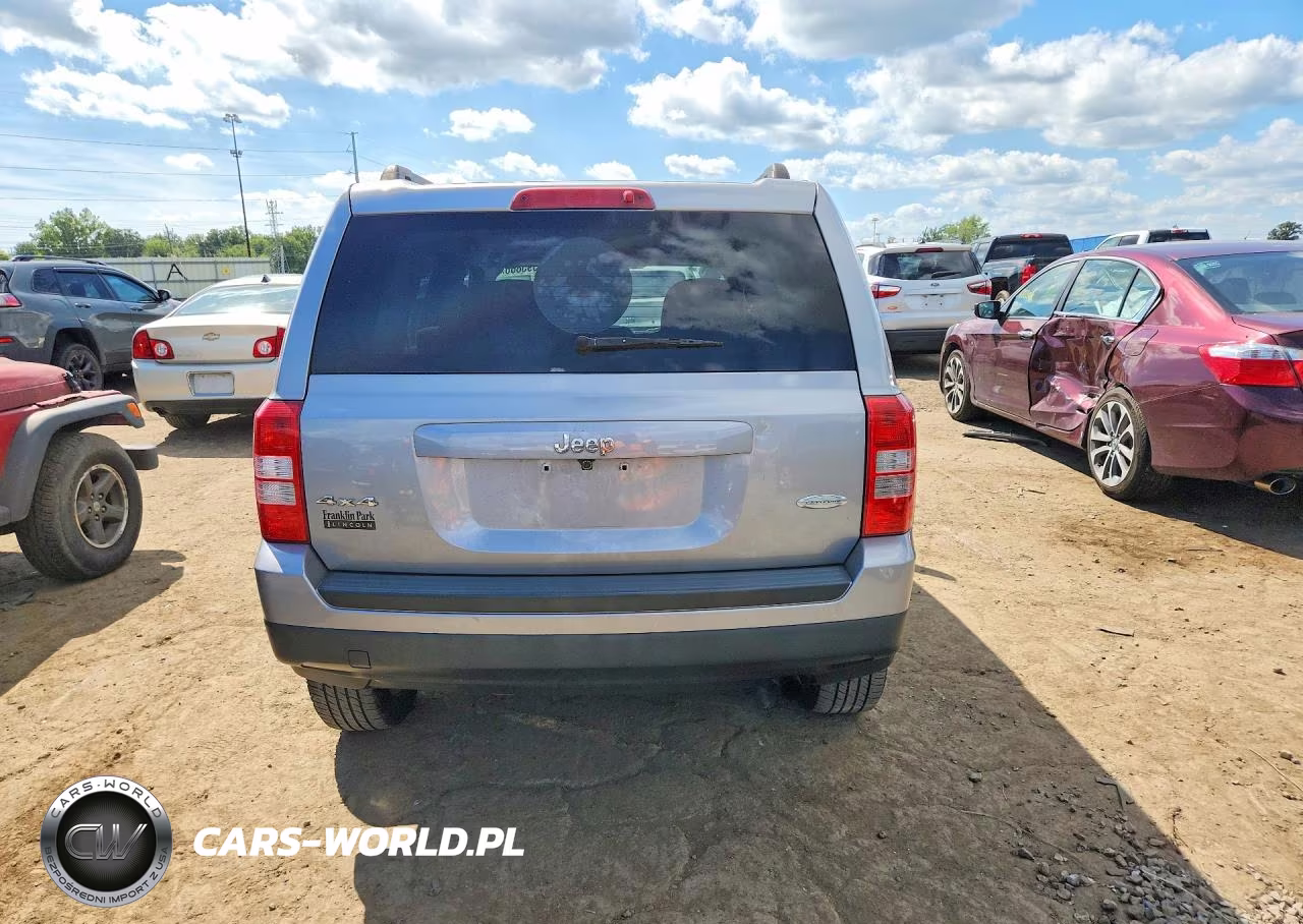 2015 Jeep Patriot Latitude VIN:1C4NJRFB7FD290965 - 6