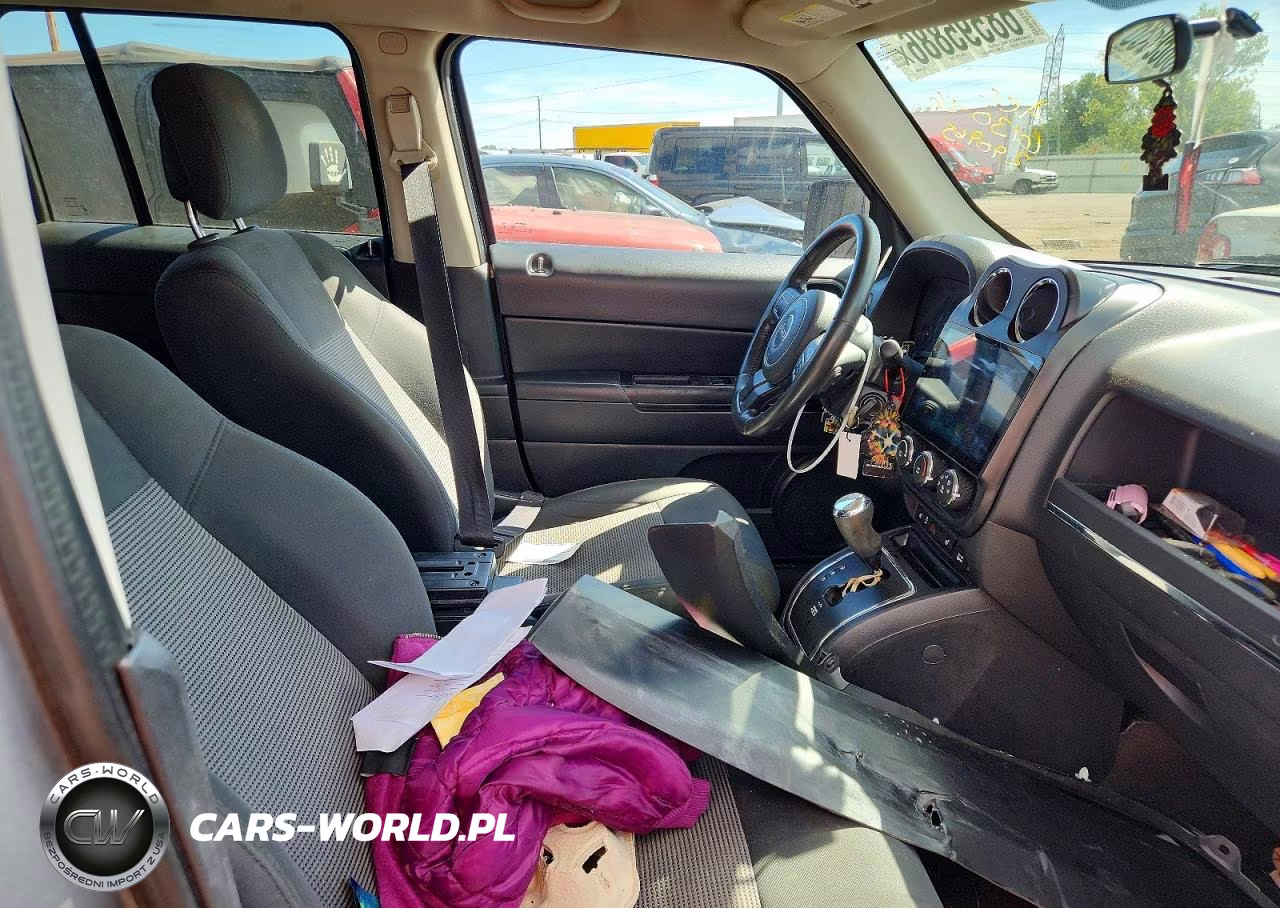 2015 Jeep Patriot Latitude VIN:1C4NJRFB7FD290965 - 7