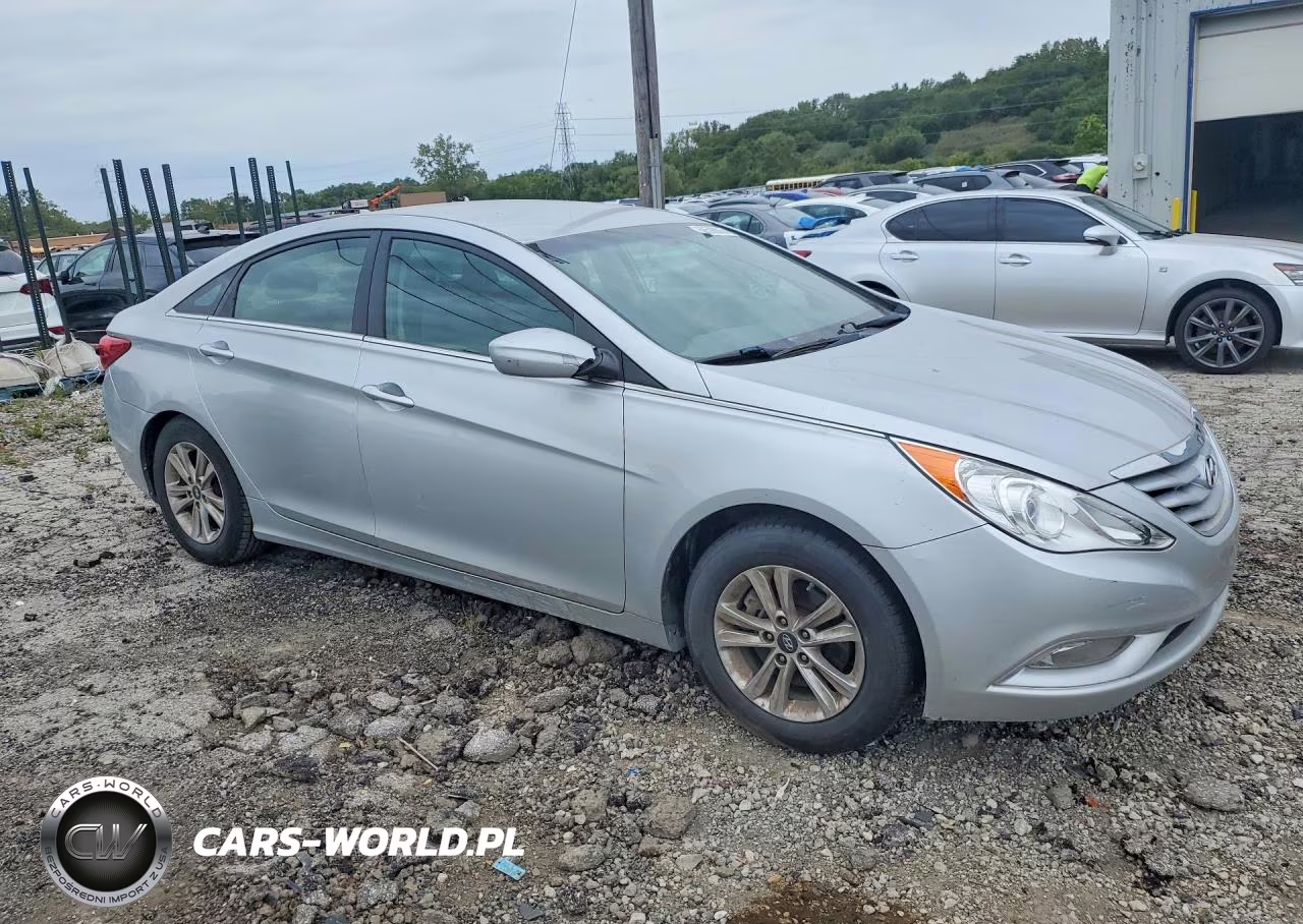 2013 Hyundai Sonata Gls VIN:5NPEB4AC5DH618603 - 4