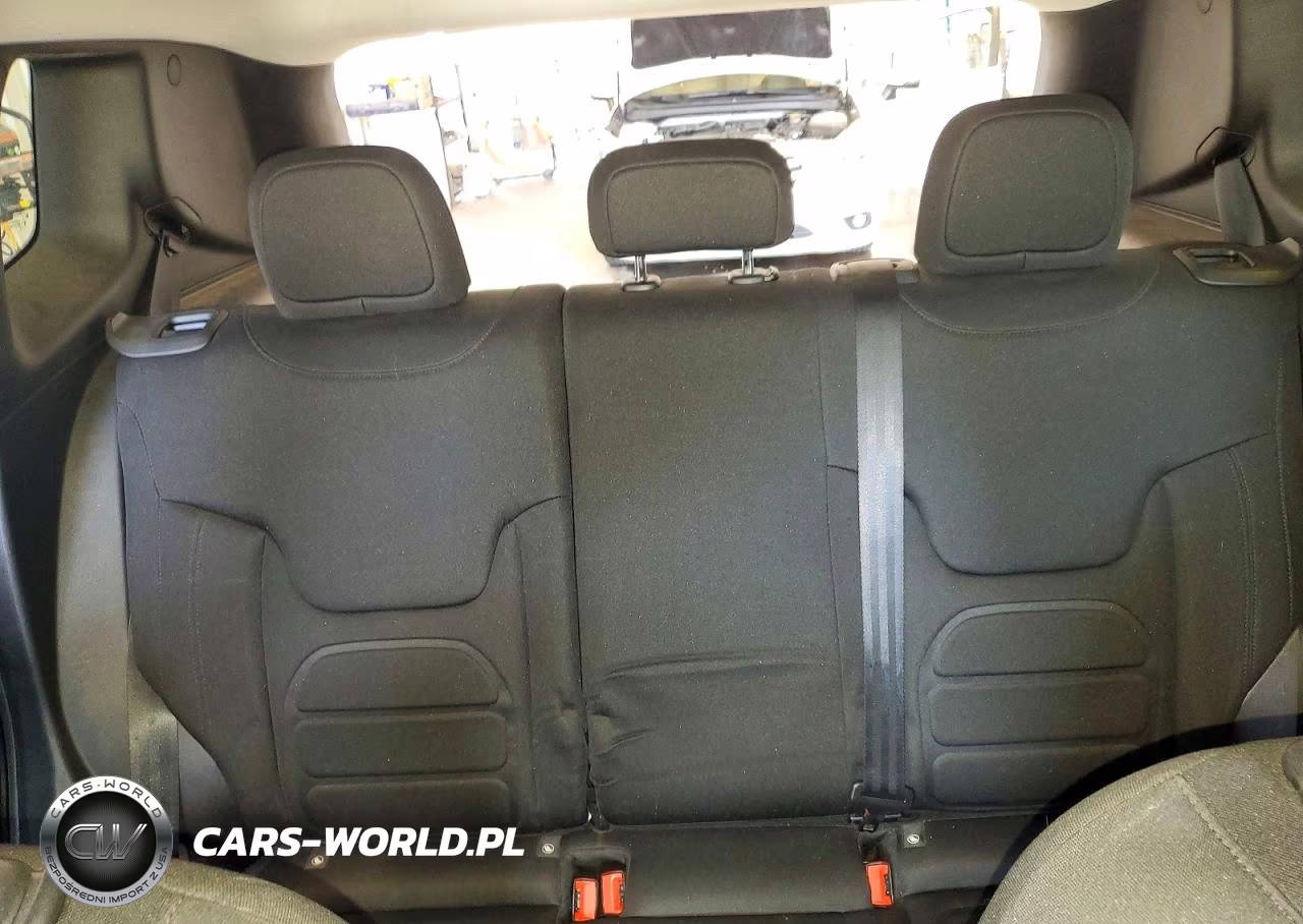 2020 Jeep Renegade Latitude VIN:ZACNJBBB3LPL67550 - 10