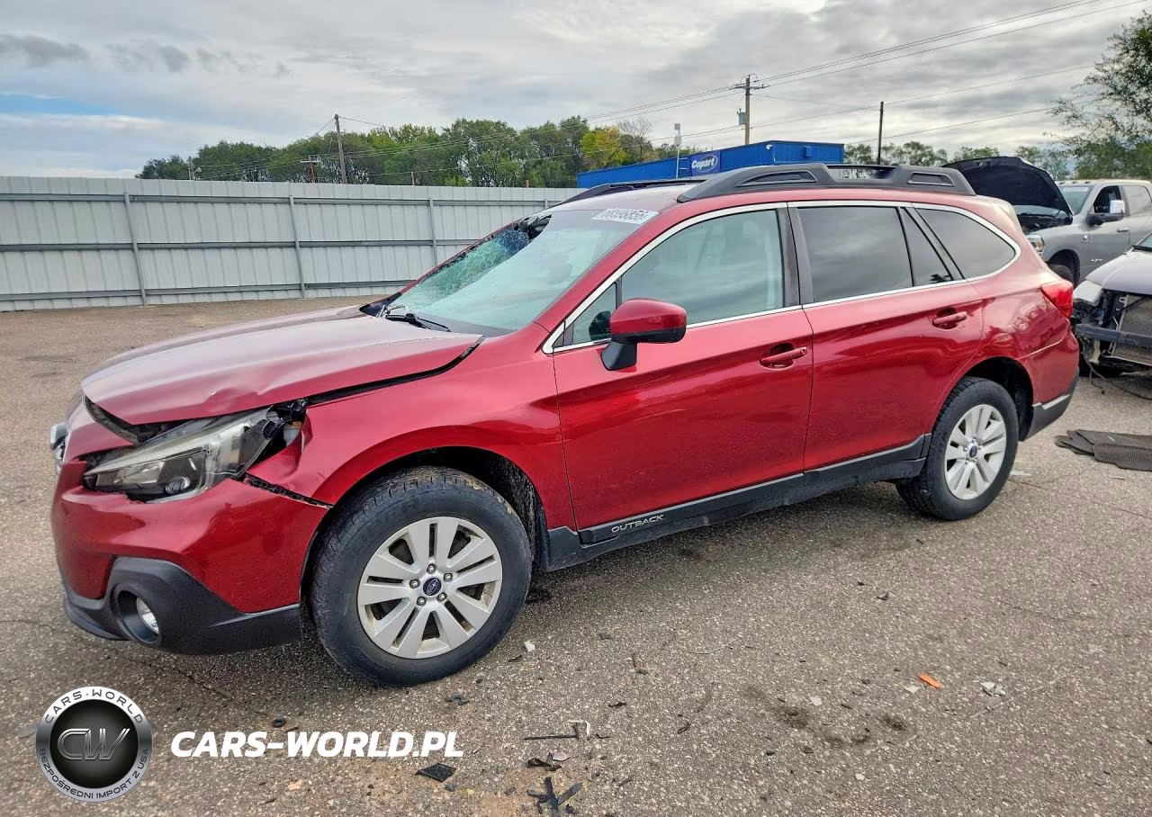 2018 Subaru Outback 2.5I Premium VIN:4S4BSACC6J3360089 - 1