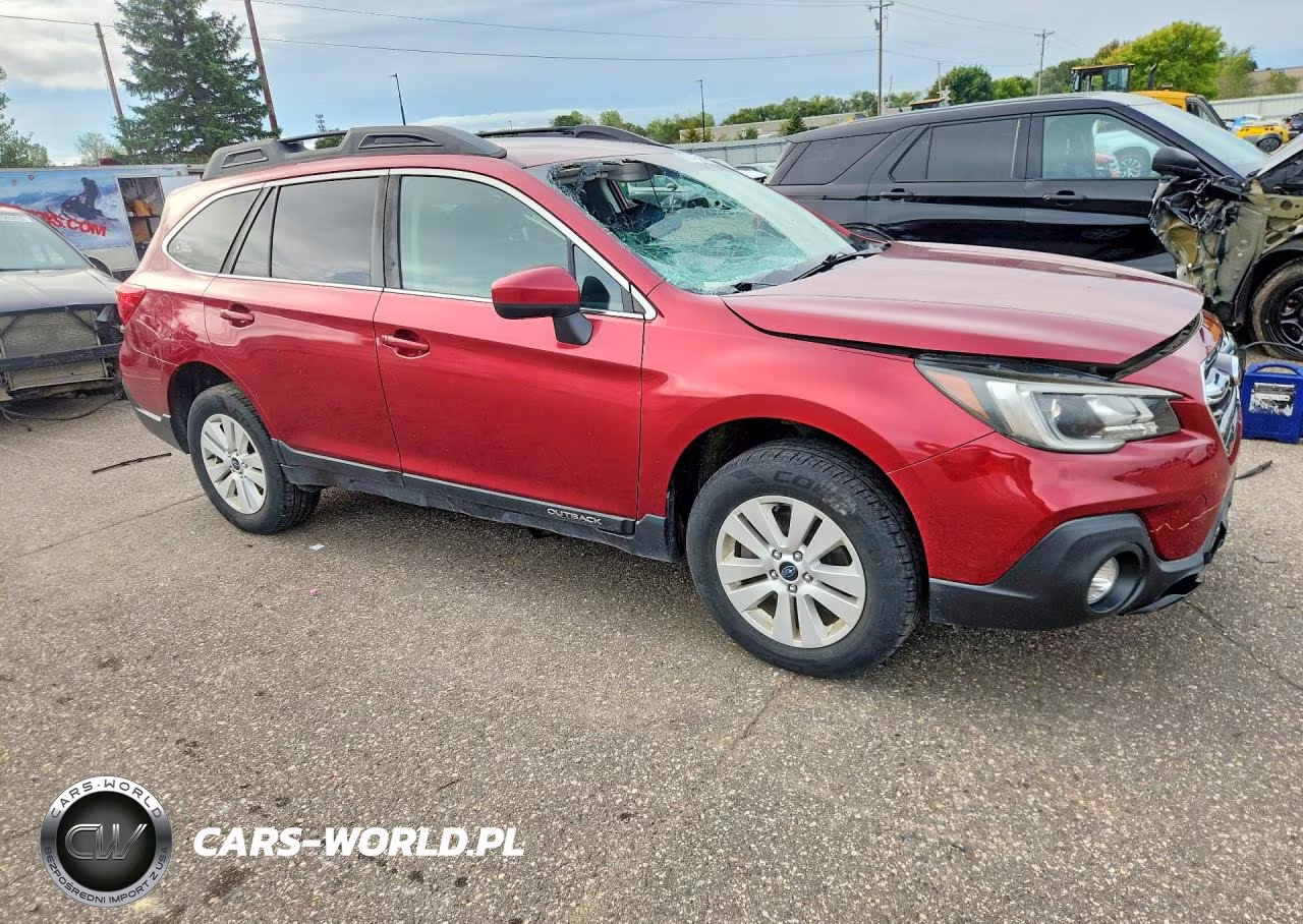 2018 Subaru Outback 2.5I Premium VIN:4S4BSACC6J3360089 - 4