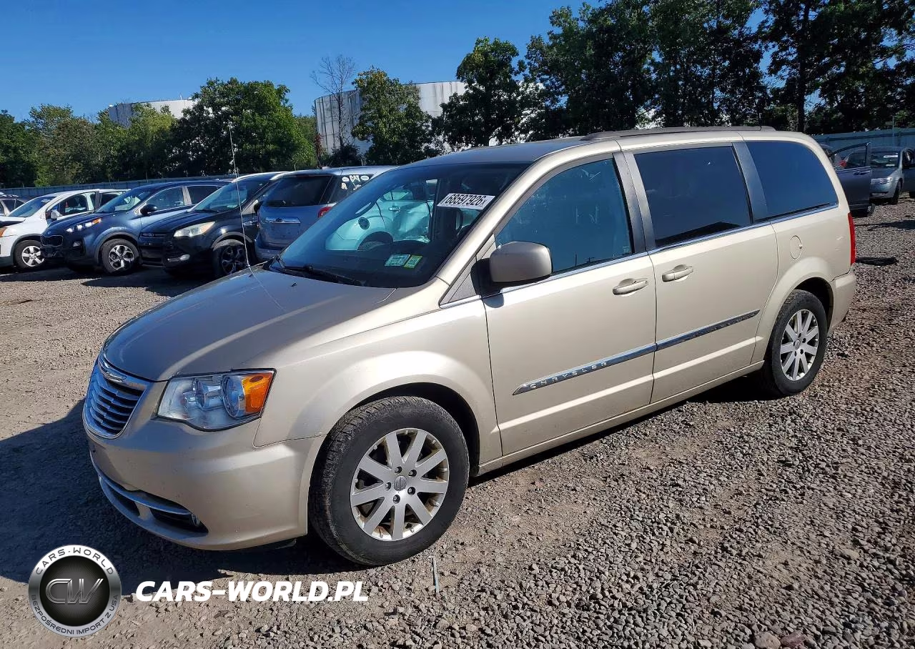 2016 Chrysler Town & Country Touring – zdjęcie 1 z 13