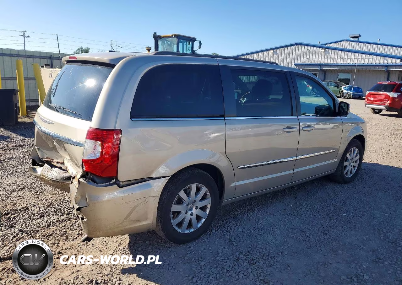 2016 Chrysler Town & Country Touring VIN:2C4RC1BG2GR205219 - 3