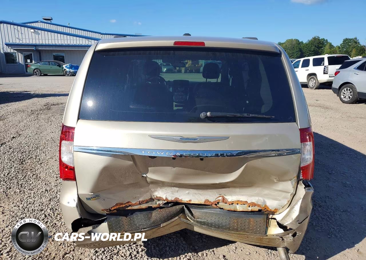 2016 Chrysler Town & Country Touring VIN:2C4RC1BG2GR205219 - 6