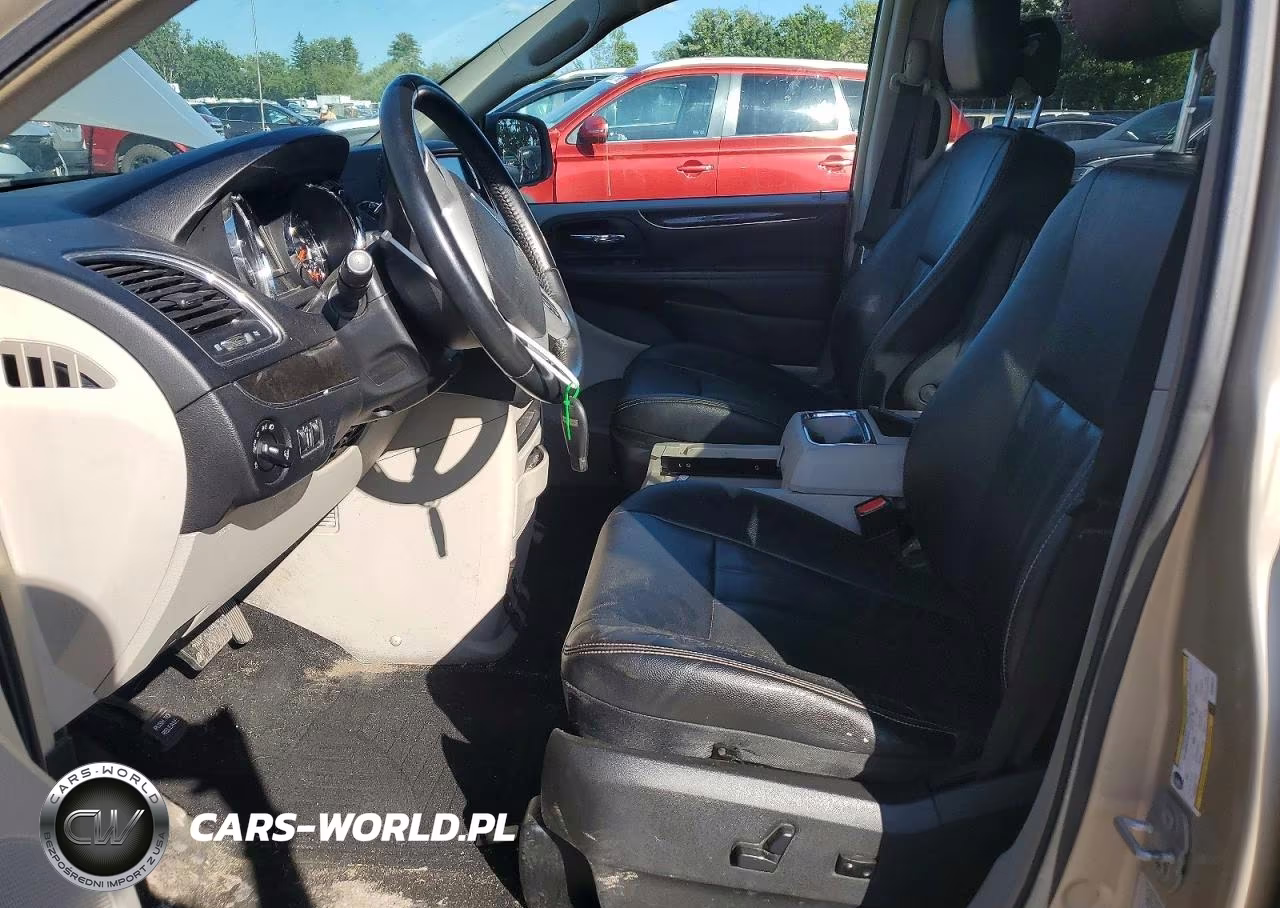 2016 Chrysler Town & Country Touring VIN:2C4RC1BG2GR205219 - 7