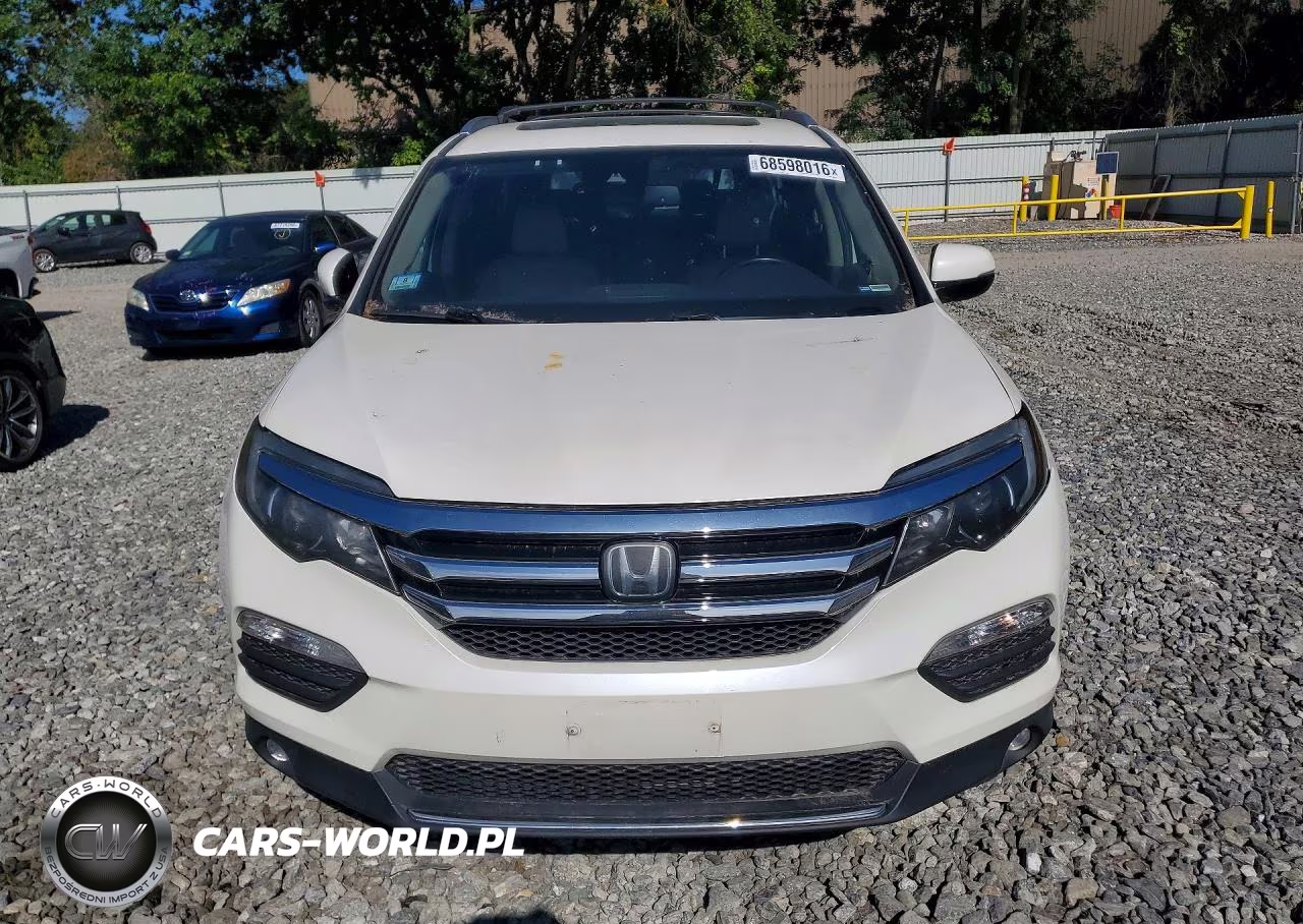 2016 Honda Pilot Touring VIN:5FNYF6H92GB003629 - 5