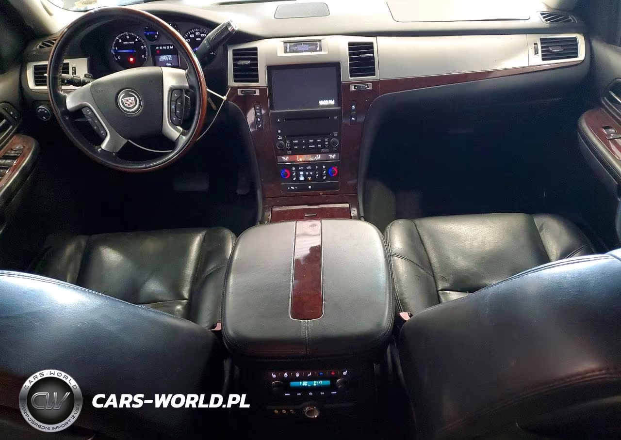 2007 Cadillac Escalade Luxury VIN:1GYFK63867R374685 - 8