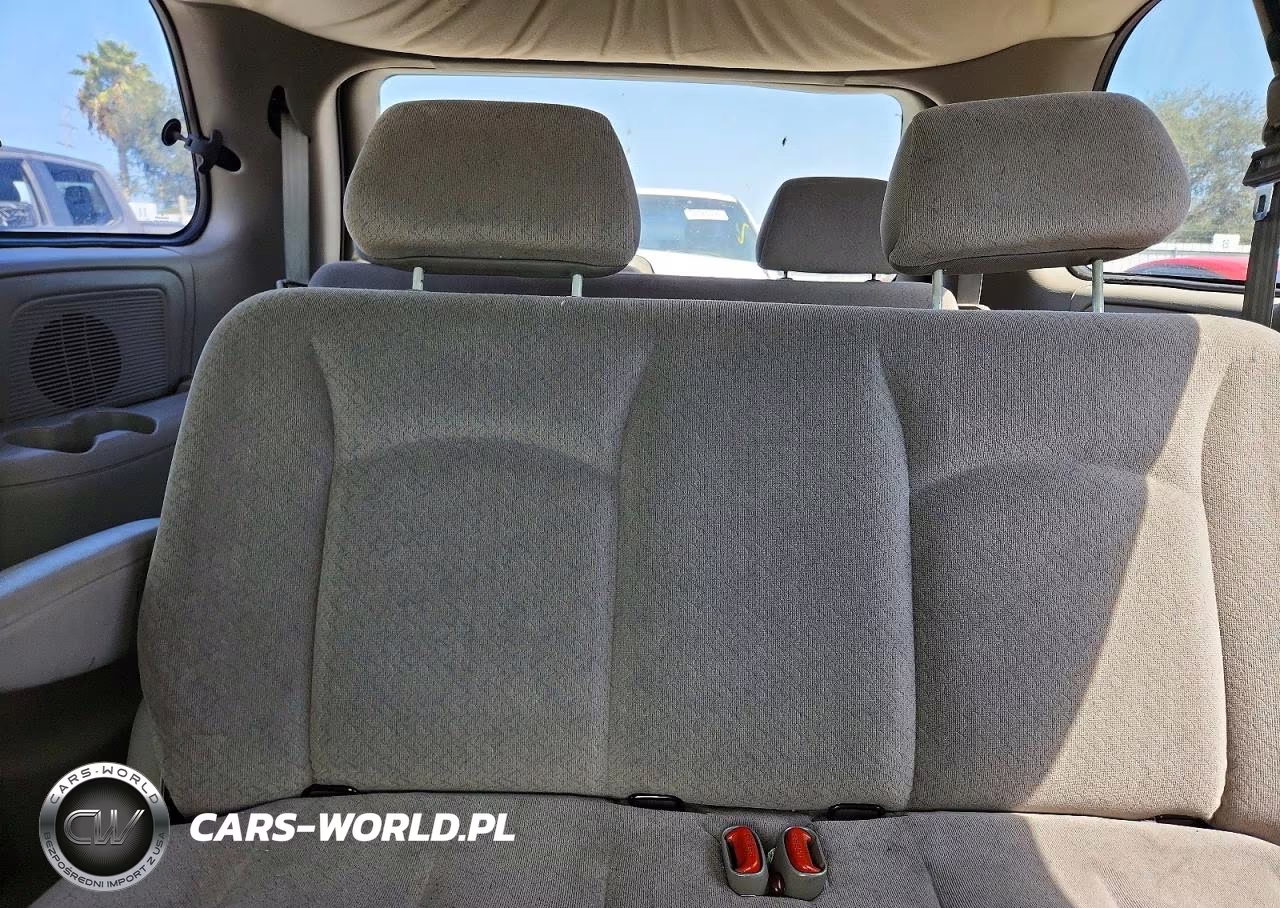 2001 Chrysler Voyager VIN:1C4GJ25B81B147237 - 10