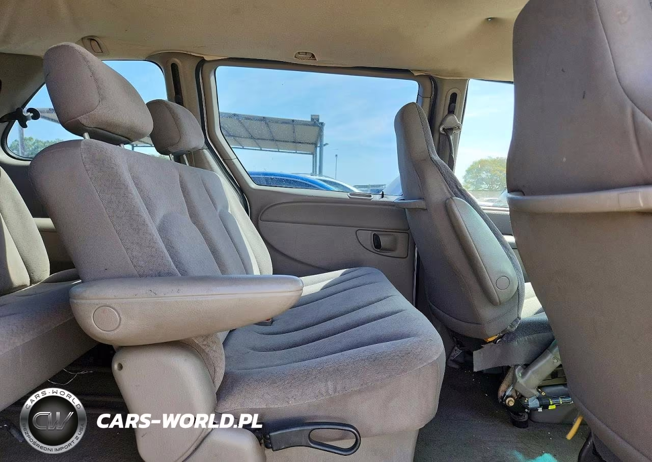 2001 Chrysler Voyager VIN:1C4GJ25B81B147237 - 11