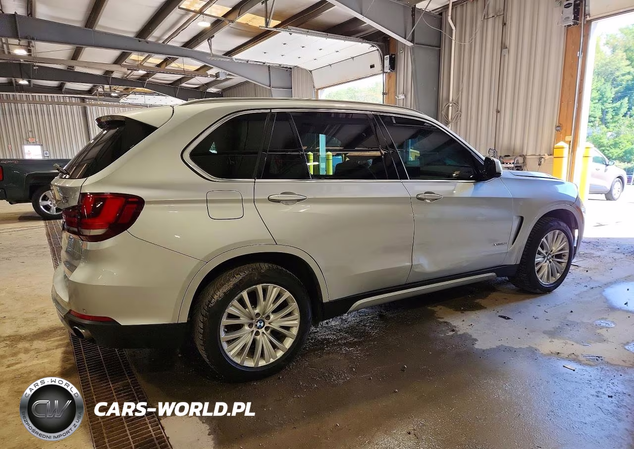 2016 BMW X5 xDrive35I VIN:5UXKR0C51G0S90523 - 3