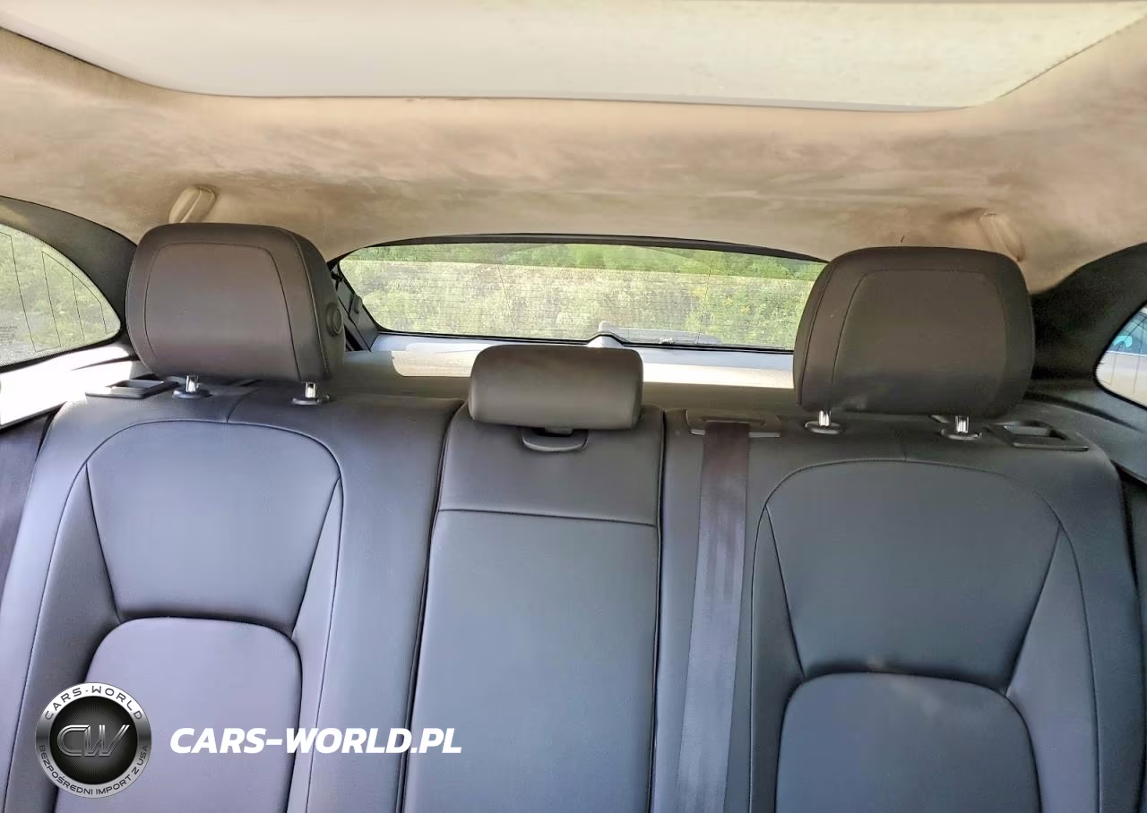 2019 Jaguar F-Pace VIN:SADCS2FX8KA605702 - 10