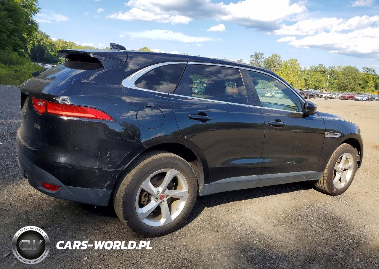 2019 Jaguar F-Pace VIN:SADCS2FX8KA605702 - 3