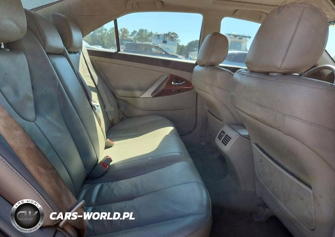 2011 Toyota Camry Xle VIN:4T1BF3EKXBU650562 - 10